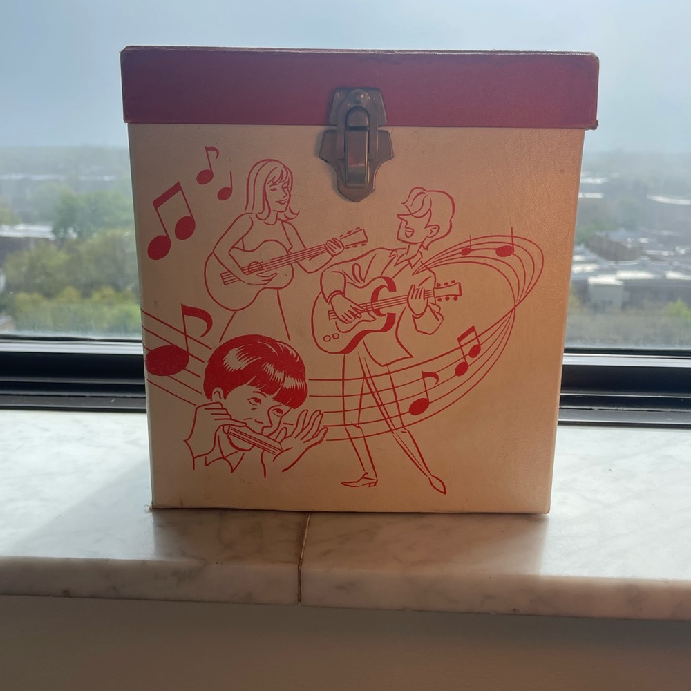 1960's Red Amfile Platter-Pak 45rpm Record Case Musical Notes Stacker